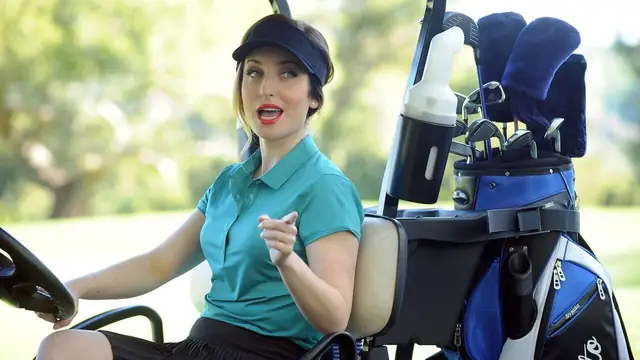 Still from “Par 5”